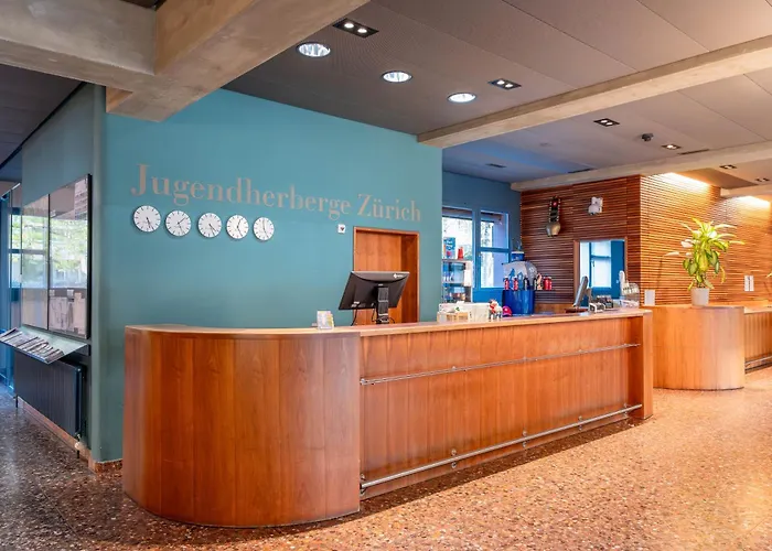 ユース ホステル *