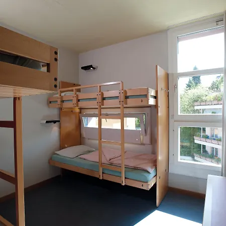 Youth Hostel *